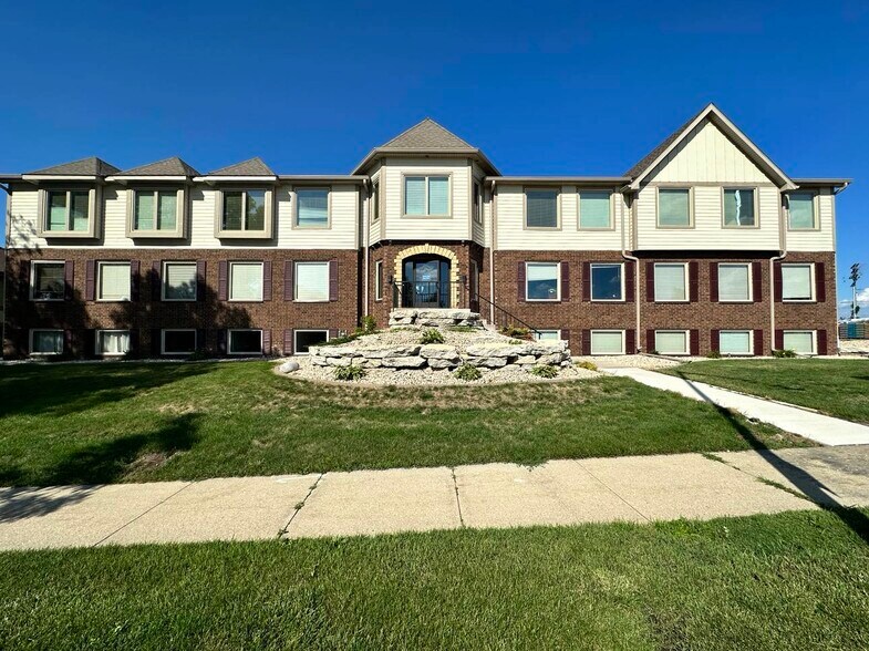 More Photos Of 6314 Odana Rd, Madison Office For Lease