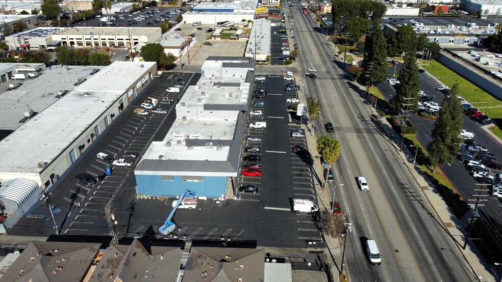 More Photos Of 8901-8941 De Soto Ave, Canoga Park Unknown For Lease