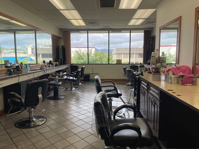 More Photos Of 98-1247 Kaahumanu St, Aiea Medical For Sale
