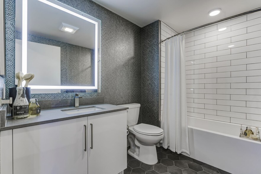 More Photos Of 1640 Broadway, Oakland Apartments For Lease