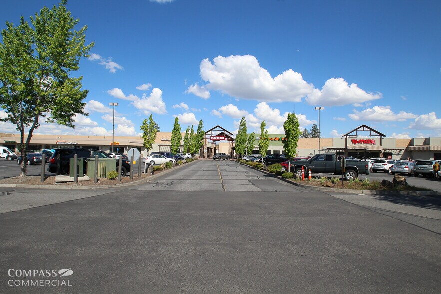 More Photos Of 3044-3188 N Highway 97, Bend Unknown For Lease