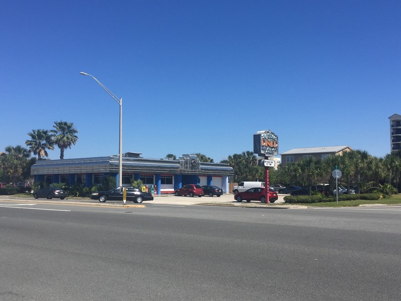 More Photos Of 223 9th Ave S, Jacksonville Beach Restaurant For Lease