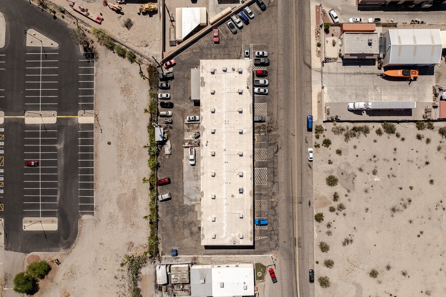 More Photos Of 1950 Commander Dr, Lake Havasu City General Retail For Sale