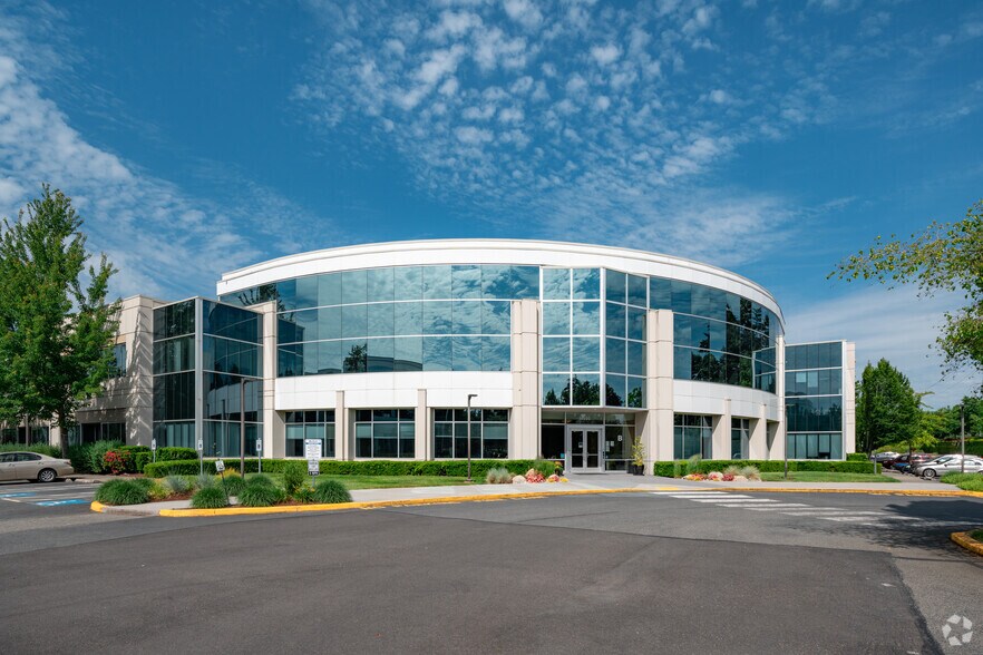 More Photos Of 18300 NE Union Hill Rd, Redmond Office For Lease