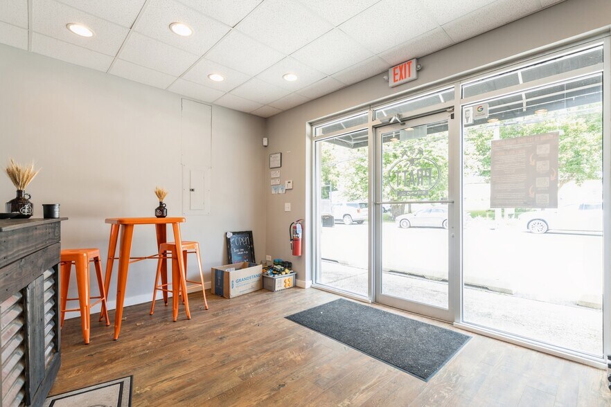 More Photos Of 2019-2025 Main Street Rd, Spring Grove Freestanding For Sale