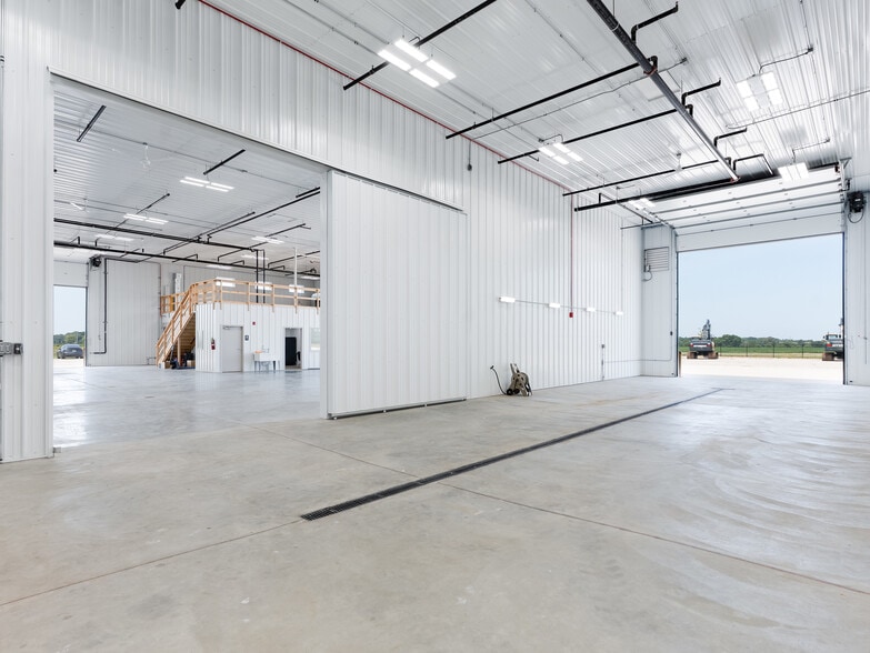 More Photos Of 26336 S Heritage Dr, Elwood Warehouse For Sale