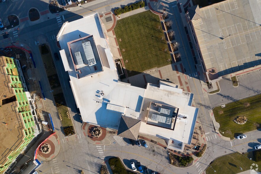 More Photos Of 8810-8815 Renner Blvd, Lenexa Office For Lease