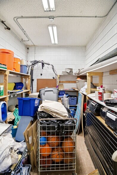 More Photos Of 6541 16TH Ave S, Richfield Schools For Lease