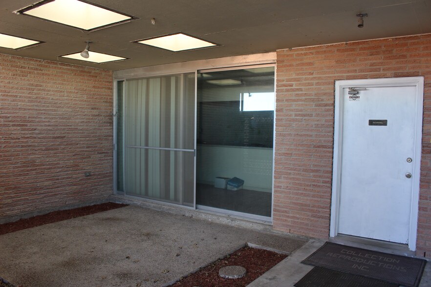 More Photos Of 301 W 44th St, Corpus Christi Manufacturing For Sale