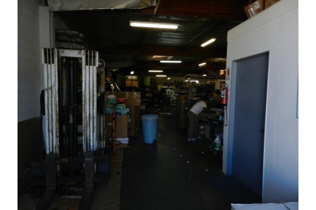 More Photos Of 900 W Hyde Park Blvd, Inglewood Warehouse For Lease