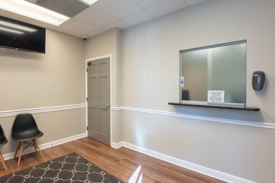 More Photos Of 12959 Palms West Dr, Loxahatchee Medical For Sale