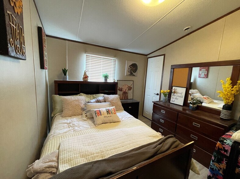 More Photos Of 2306 W Interstate 20, Monahans Land For Sale