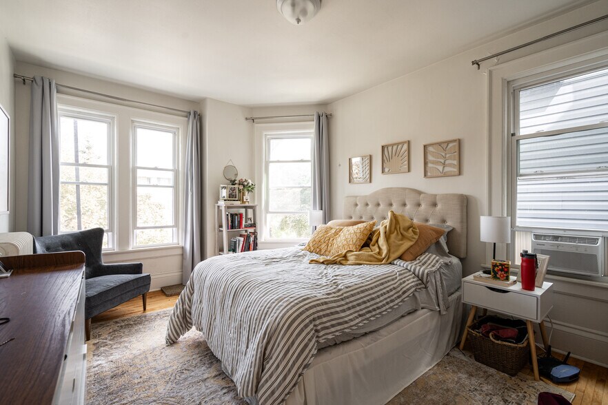 More Photos Of 2519 N Murray Ave, Milwaukee Apartments For Sale