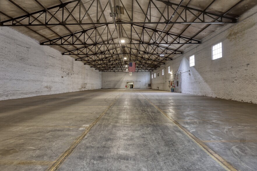 More Photos Of 1457 Coffeen, Sheridan Warehouse For Sale