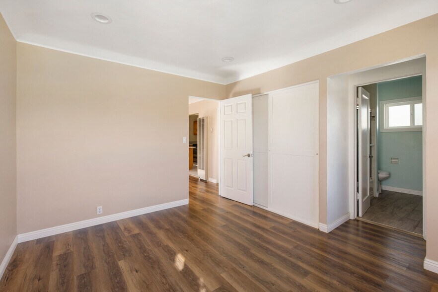 More Photos Of 2351 Cabot St, Los Angeles Apartments For Sale