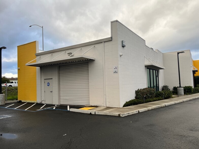 More Photos Of 2441-2449 2nd St, Napa Storefront For Lease