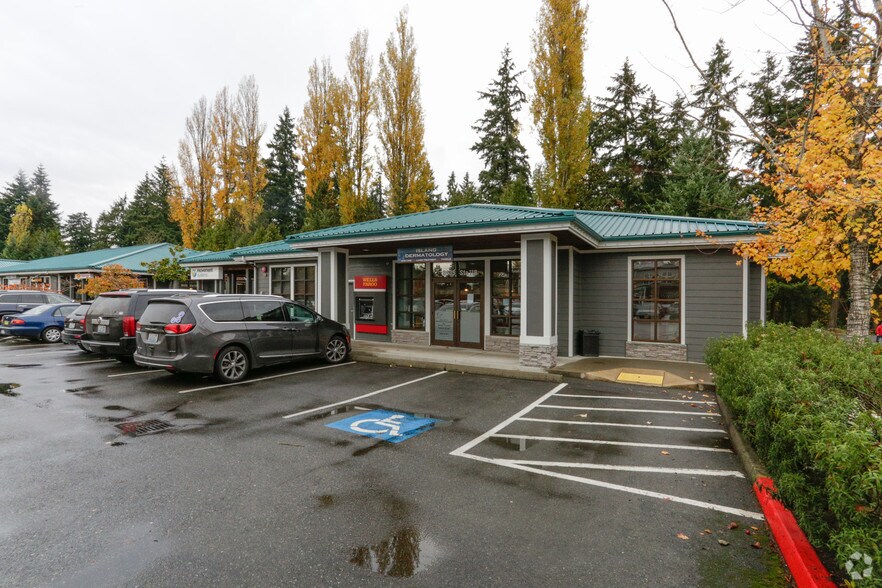 More Photos Of 8417-8435 SE 68th St S, Mercer Island Unknown For Lease