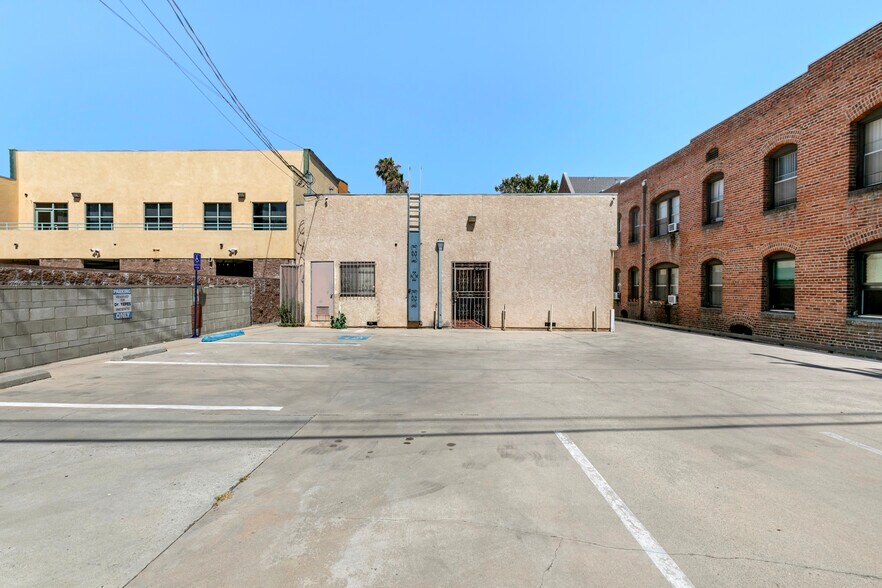 More Photos Of 1217 S Central Ave, Glendale Medical For Lease