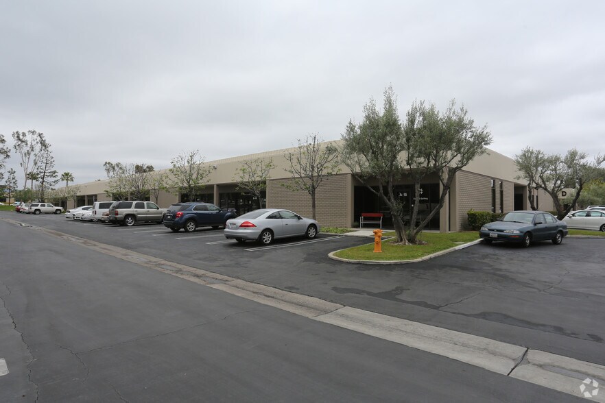 More Photos Of 23011 Moulton Pky, Laguna Hills Light Manufacturing For Lease