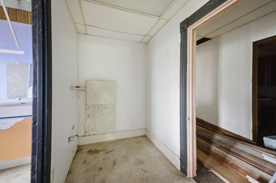 More Photos Of 120 N Main St, Bushnell Office Residential For Sale