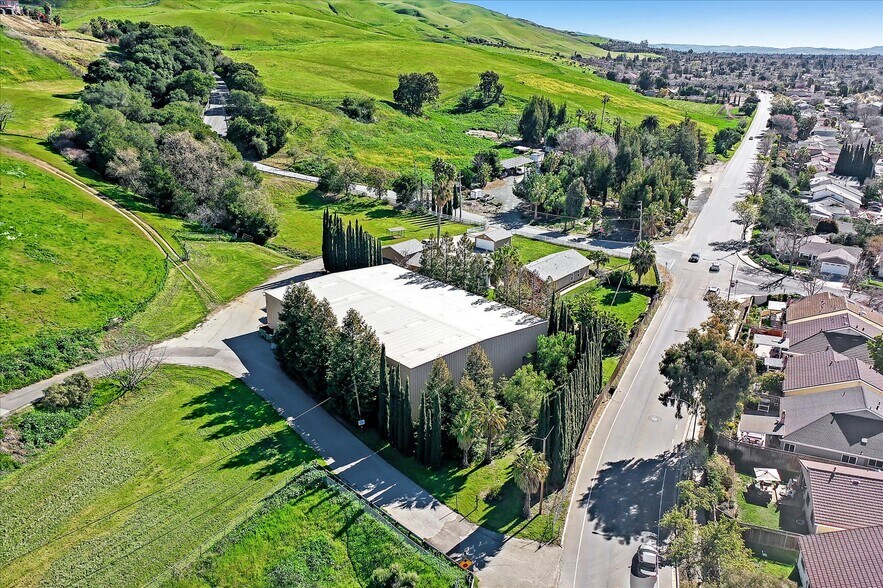 More Photos Of 1995 Old Calaveras Rd, Milpitas Lodge Meeting Hall For Sale