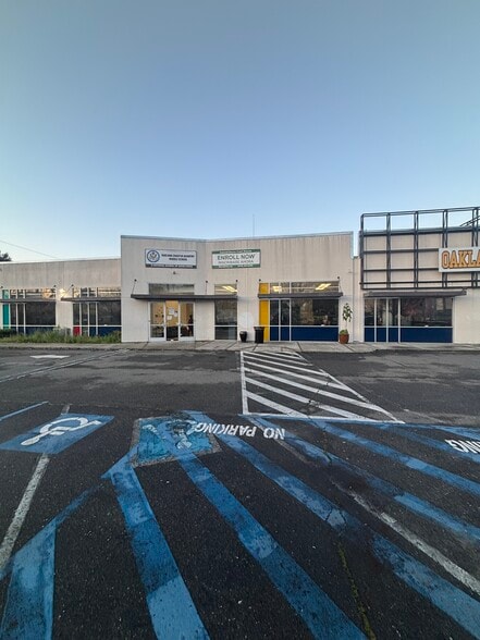 More Photos Of 4215 Foothill Blvd, Oakland Freestanding For Lease