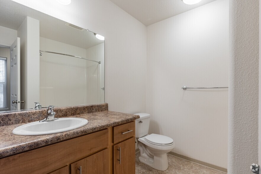 More Photos Of 188 NW 3rd St, Gresham Apartments For Lease
