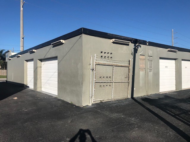 More Photos Of 4310-4326 NE 5th Ave, Oakland Park Warehouse For Lease
