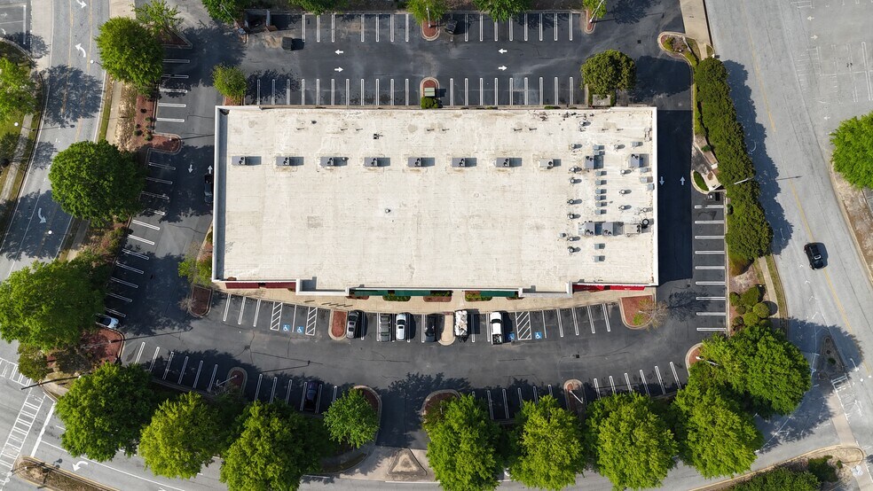 More Photos Of 7105 Stonecrest Pky, Lithonia Unknown For Lease