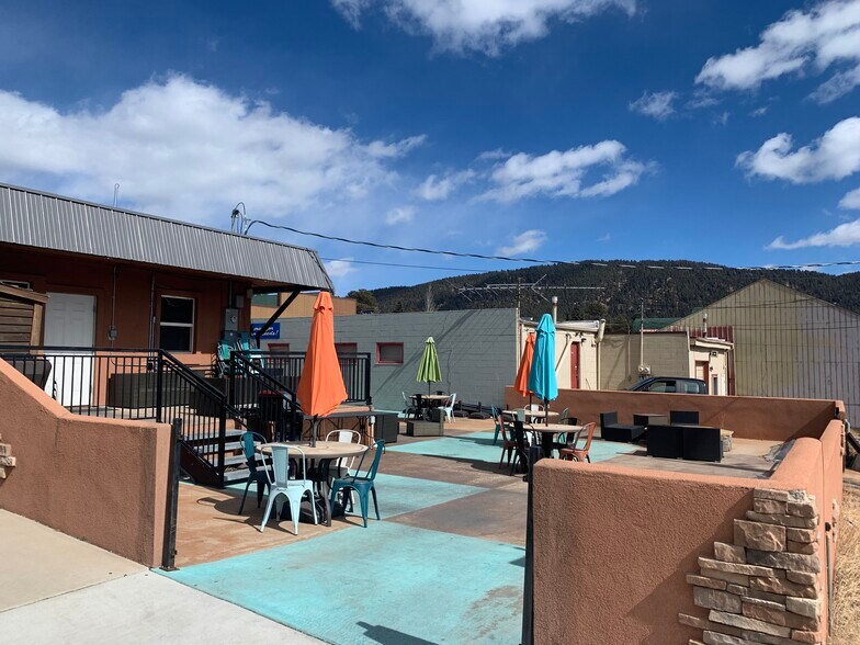 More Photos Of 121 W Midland Ave, Woodland Park Restaurant For Sale