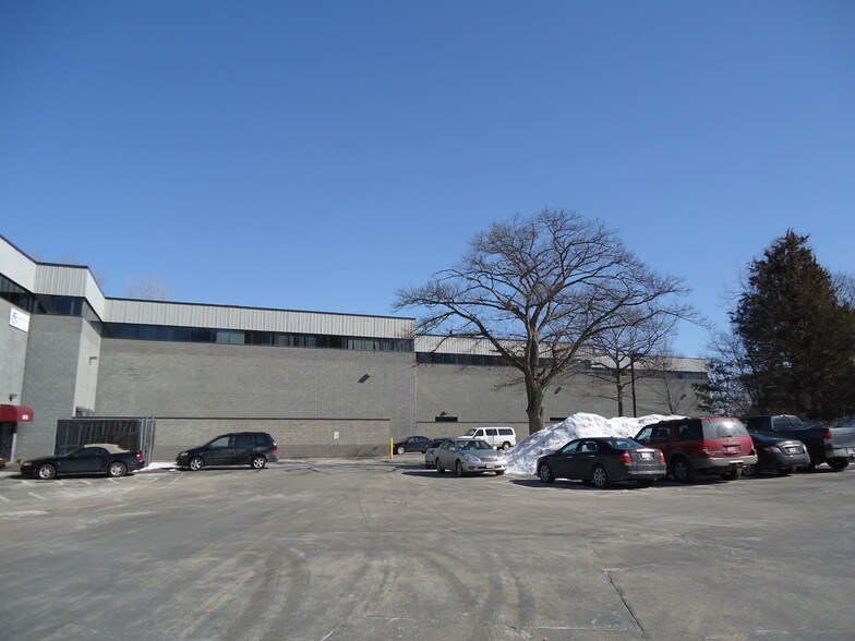 More Photos Of 661 Pleasant St, Norwood Research And Development For Lease