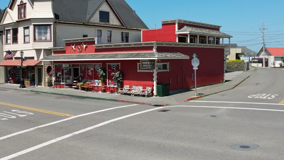 More Photos Of 577 Main St, Ferndale General Retail For Sale