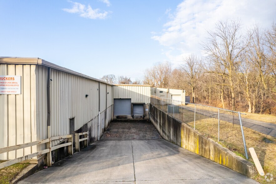 More Photos Of 1150 Centre St, Easton Warehouse For Lease