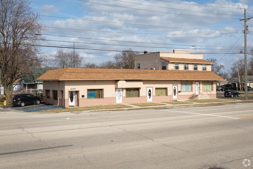Primary Photo Of 4301-4307 Woodville Rd, Northwood Storefront Retail Office For Sale