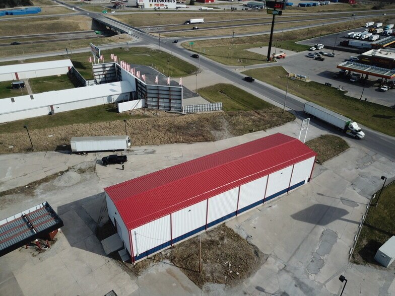 More Photos Of 20023 E State Hwy N, Eagleville General Retail For Sale