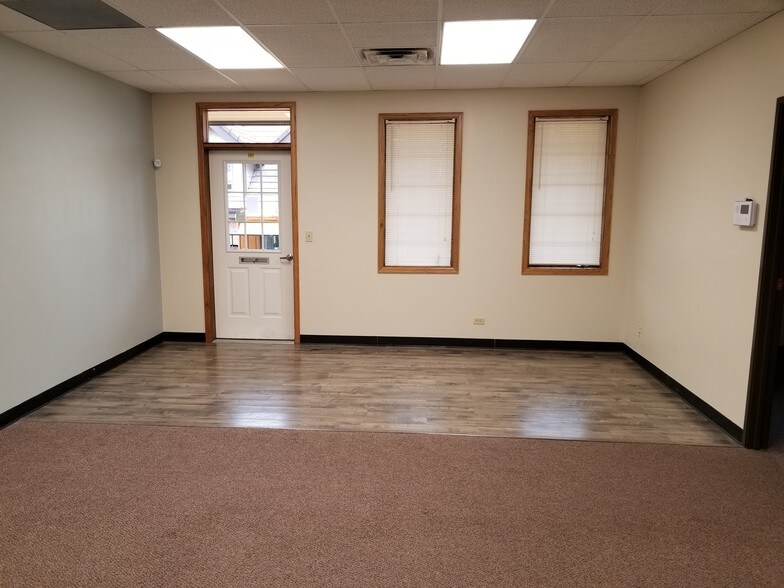 More Photos Of 11027 S Pikes Peak Dr, Parker Office For Lease