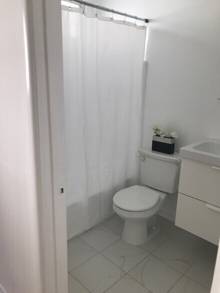 More Photos Of 1453 S Westgate Ave, Los Angeles Apartments For Sale