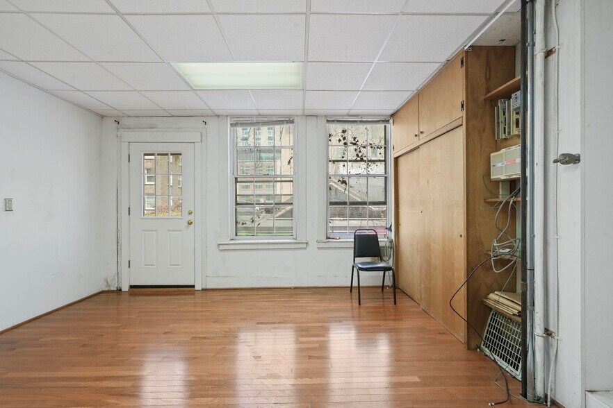 More Photos Of 146-148 E State St, Ithaca Storefront Retail Residential For Sale