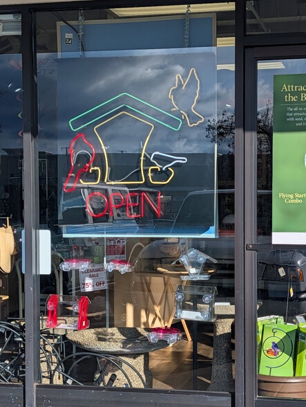 More Photos Of 961 Medford Ctr, Medford General Retail For Sale