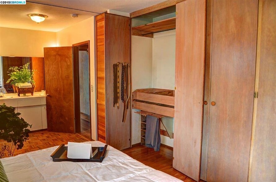 More Photos Of 986 Kains Ave, Albany Apartments For Sale