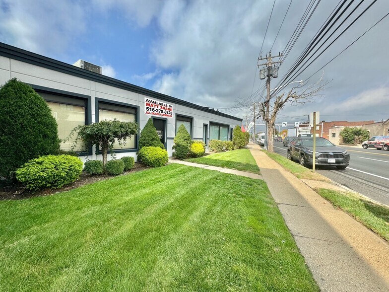 More Photos Of 191 Herricks Rd, New Hyde Park Medical For Sale