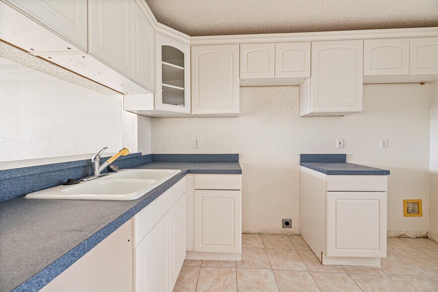 More Photos Of 2424 W Tampa Bay Blvd, Tampa Multifamily For Sale