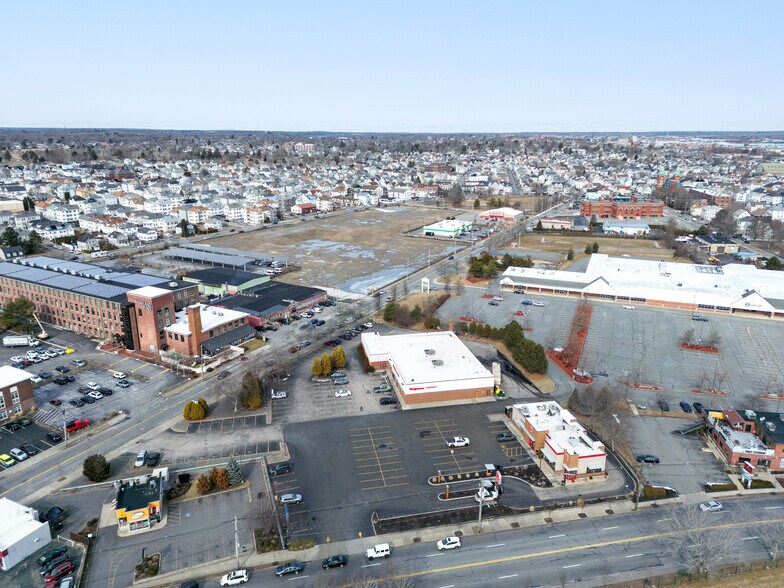 More Photos Of 1383 Cove Rd, New Bedford Drugstore For Lease