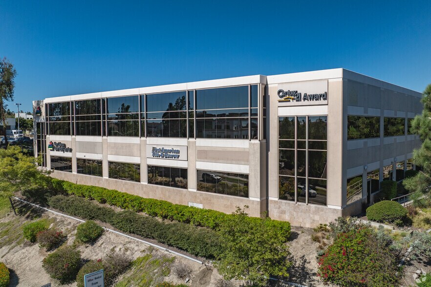 More Photos Of 860 Kuhn Dr, Chula Vista Office For Lease