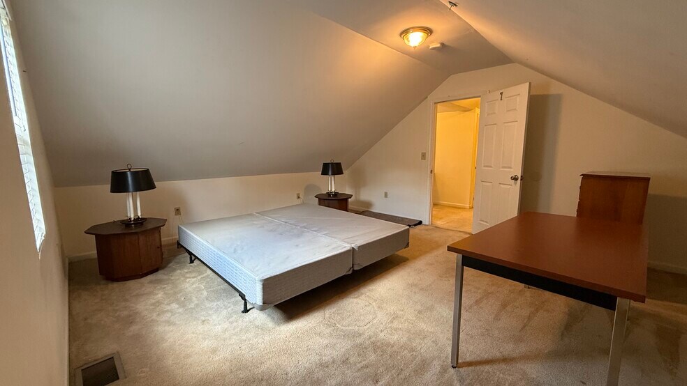 More Photos Of 5212 Astor Pl SE, Washington Assisted Living For Lease