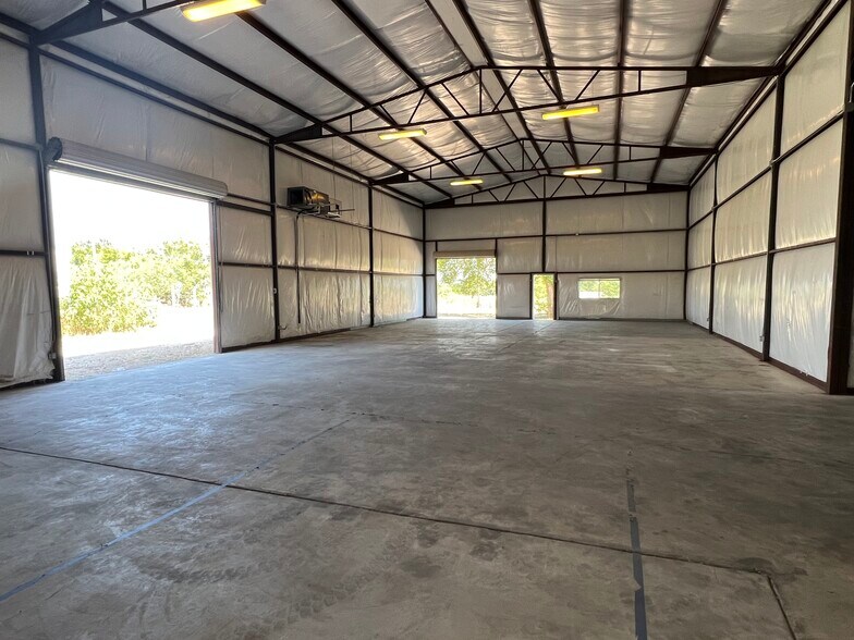 More Photos Of 204 FM 696, Elgin Light Manufacturing For Sale