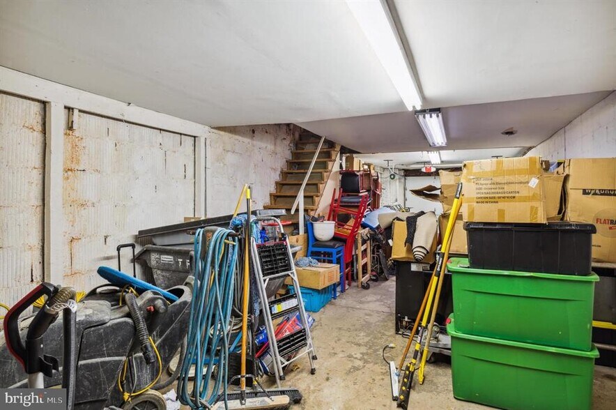 More Photos Of 934 Market St, Marcus Hook Storefront Retail Residential For Sale