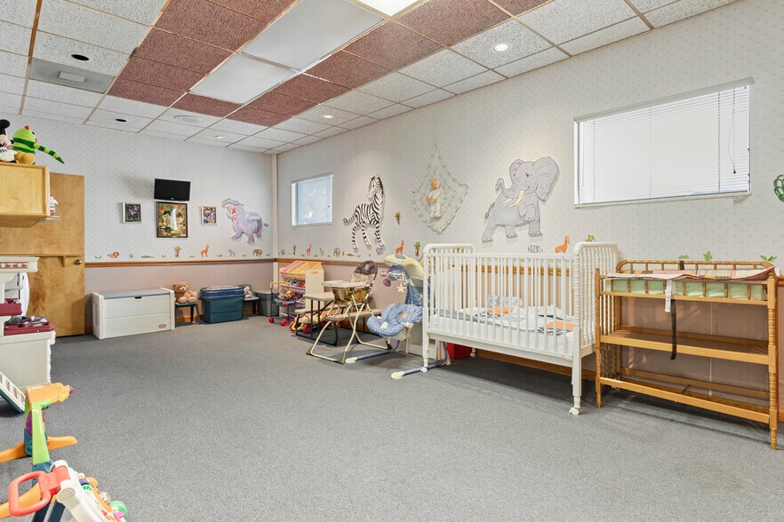 More Photos Of 614 E Jefferson St, Brooksville Office For Sale