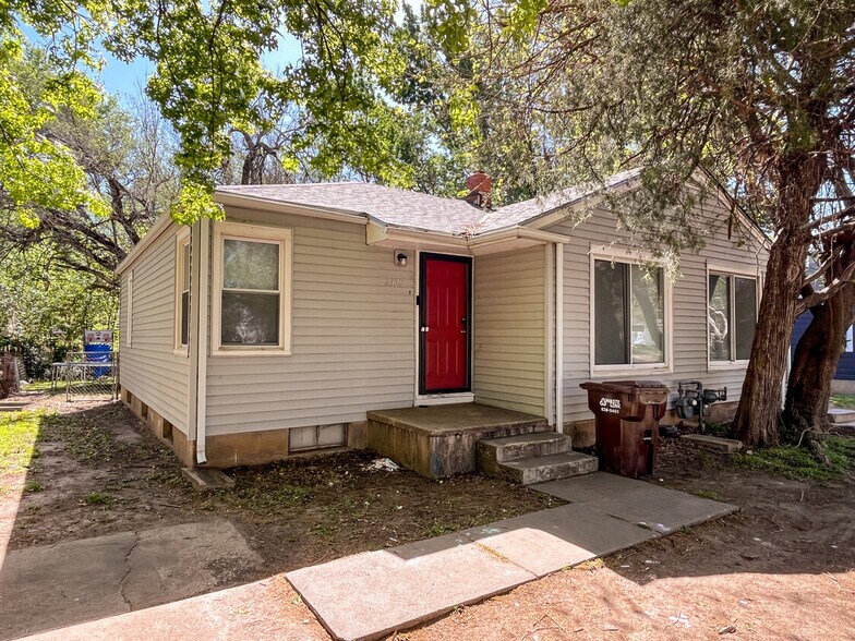 More Photos Of 2302 S Broadview St, Wichita Apartments For Sale