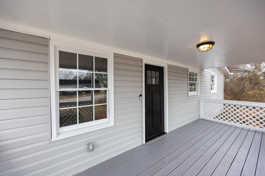 More Photos Of 1651 Donna Lynn Dr, Smyrna Office For Sale